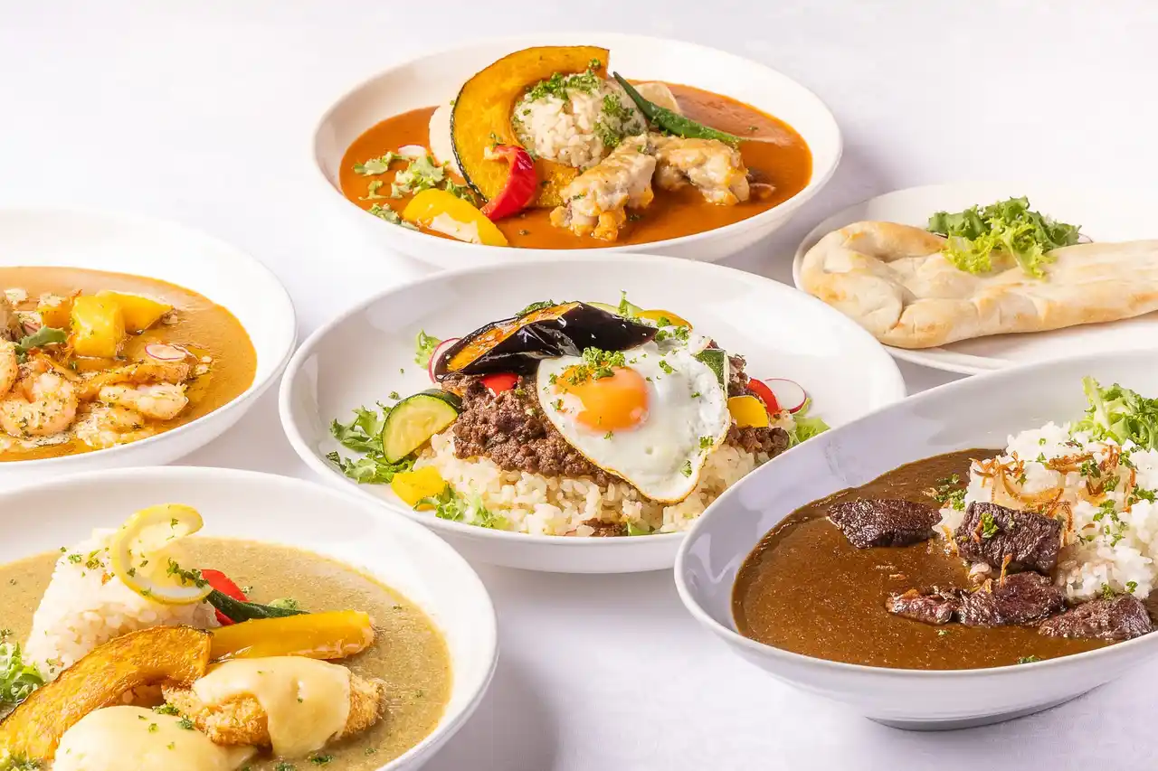 「ザ リバーサイドカフェ Summer Curry Fair 2025」を開催／ザ ロイヤルパークホテル 広島リバーサイド