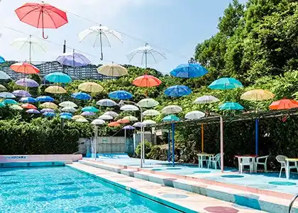 【藤田観光グループリリース】【伊東小涌園】「プール」に「花火」に「ビーチ」に「水族館」も！伊東で夏の家族旅行大満喫！！！