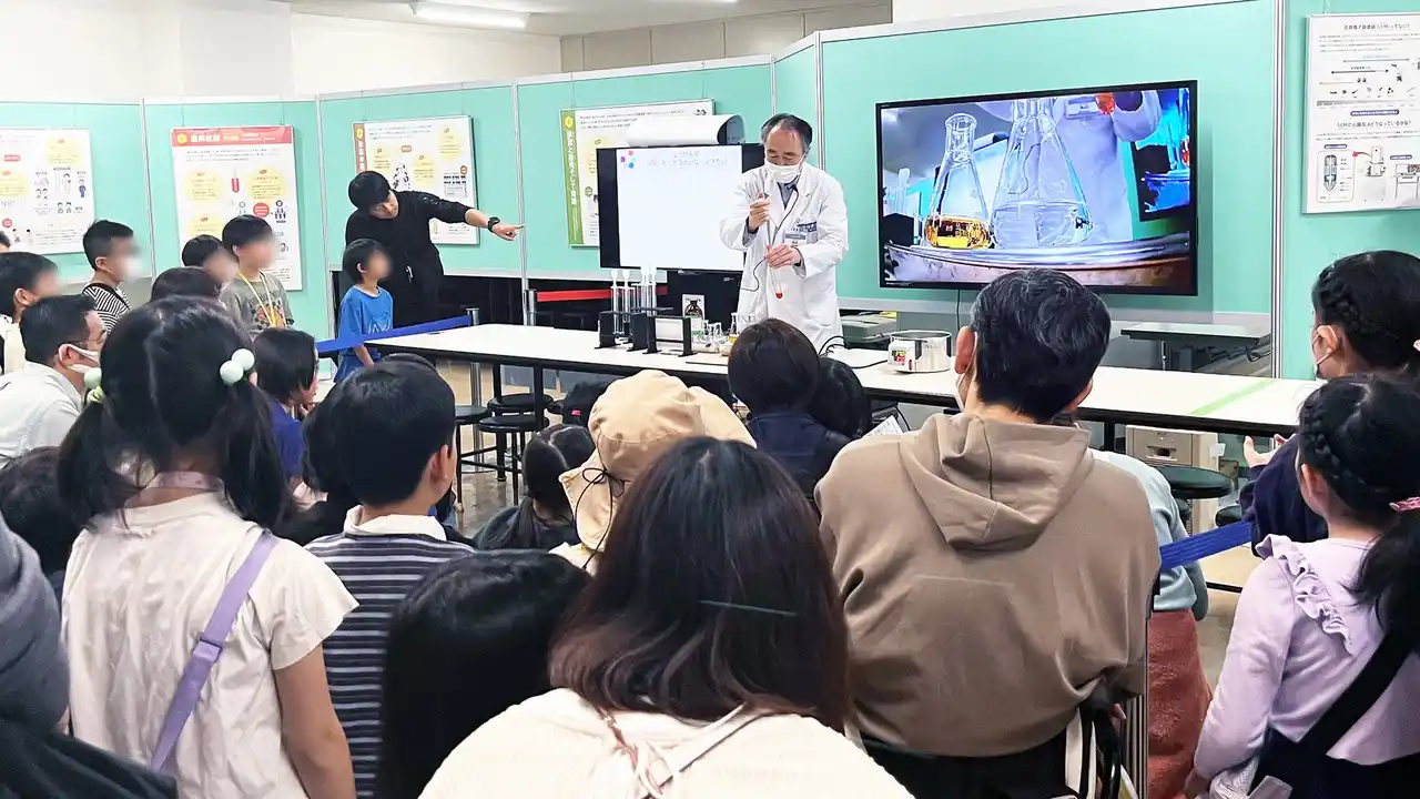 【小学生親子向け】秋の連休に！科学技術館で体験型イベントを開催 くすりのことを楽しく学べる「製薬協 クスリウム研究室2025秋」無料招待のSNSキャンペーンも実施中