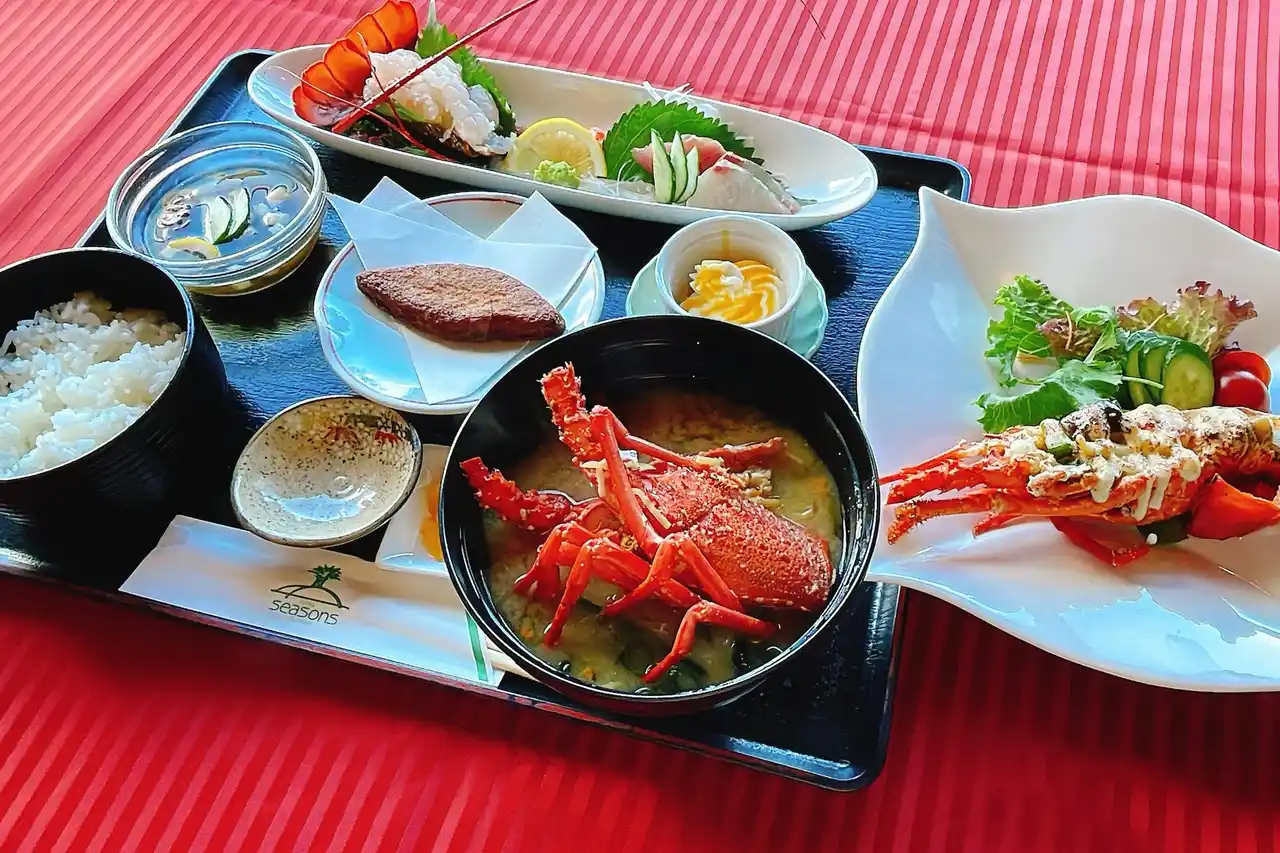 【ホテルシーズン日南】9月～11月限定 日南市の秋の味覚「伊勢えび」会席付き宿泊プランの販売を開始