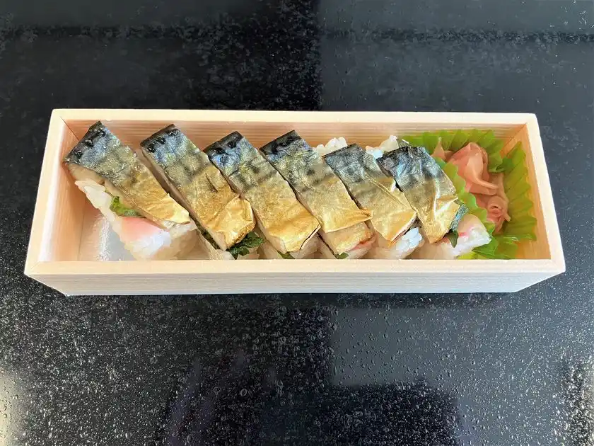 オプションの焼き鯖寿司