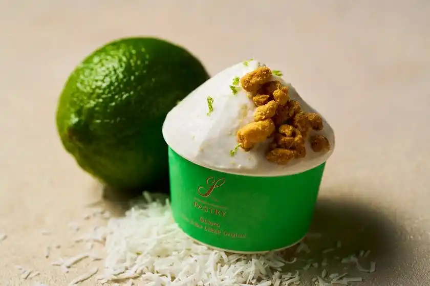 ココナッツとライム 塩ナッツクランブル