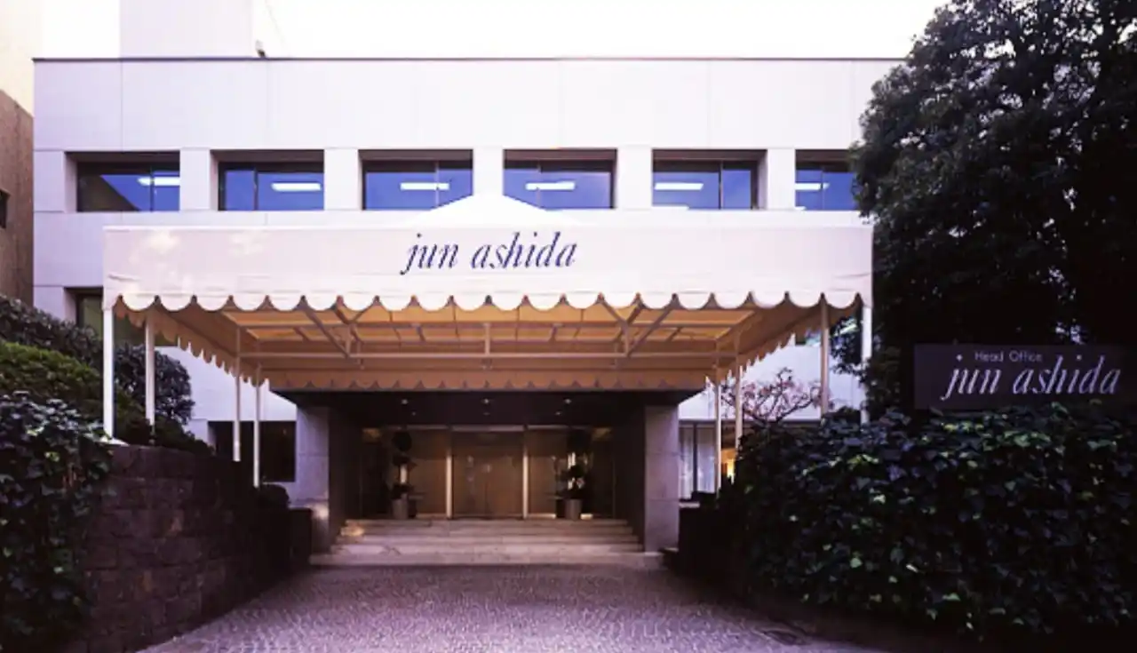 【株式会社ジュン アシダ】 ジュン アシダがハイエンドなプレタポルテのメゾンとして初めてふるさと納税返礼品に