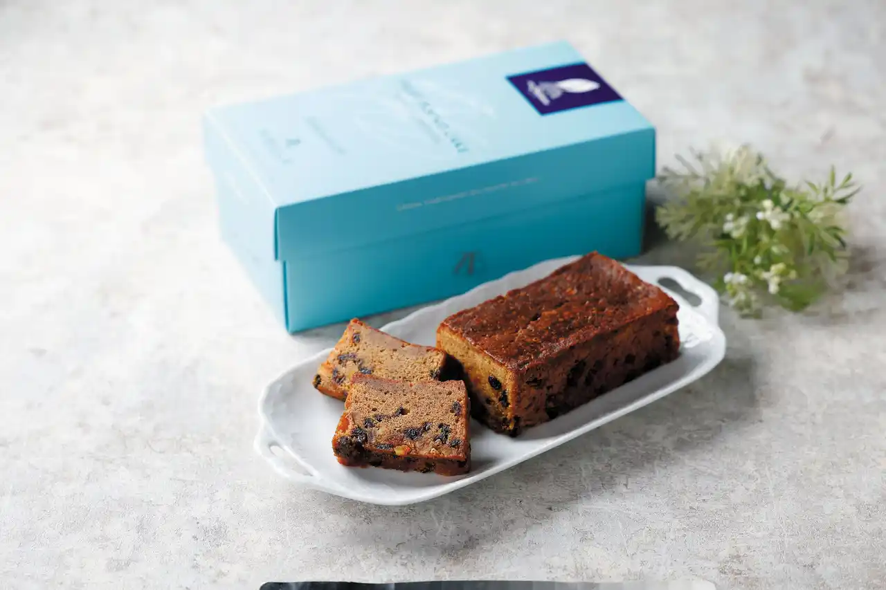 【株式会社エムアイフードスタイル】 世界的ブランド、シェ・シバタ×エムアイフードスタイルブランドSiBELLEのコラボが実現！「シェ・シバタ×SiBELLE　ブランデーフルーツケーキ」