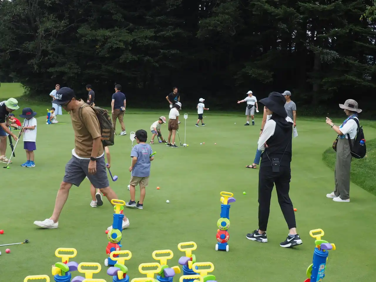 【株式会社西武・プリンスホテルズワールドワイド】 【軽井沢72ゴルフ】西 ゴールド・ブルーコース一部ホールを無料開放！開放感抜群のゴルフ場にて親子で夏の思い出づくりを創出