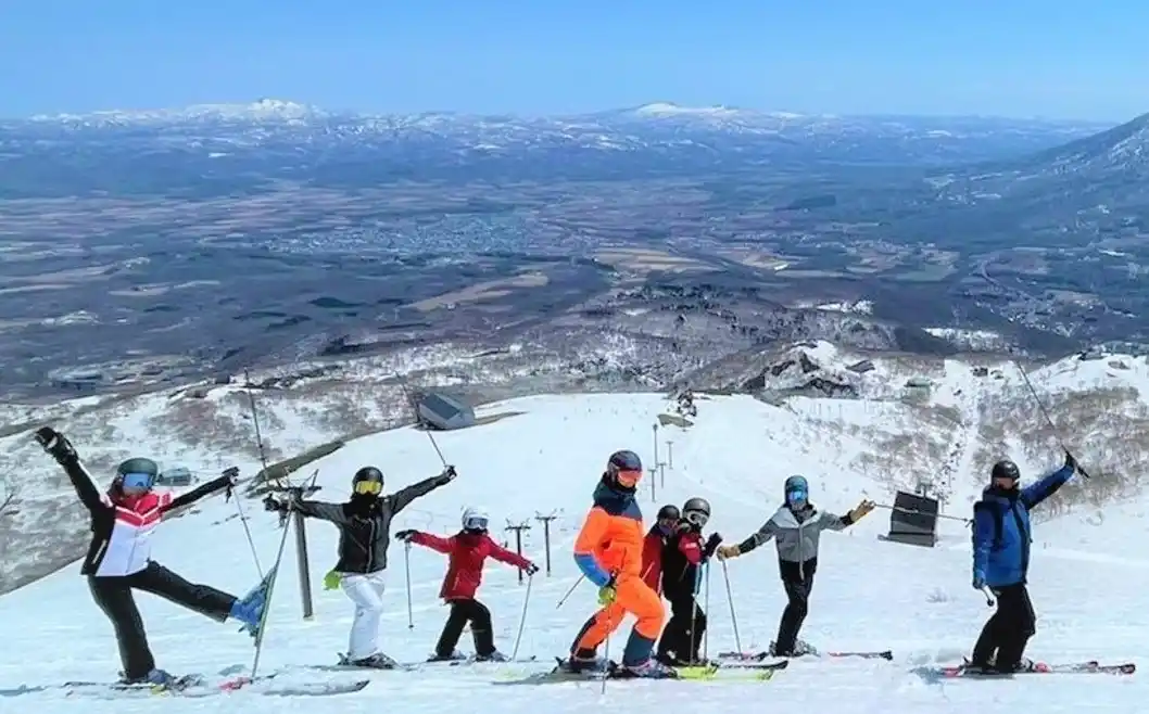 【株式会社リソー教育グループ】 【こどもの冬休みの過ごし方】15名限定 北海道スキーキャンプ～ニセコユナイテッドスキー場　全山制覇！～