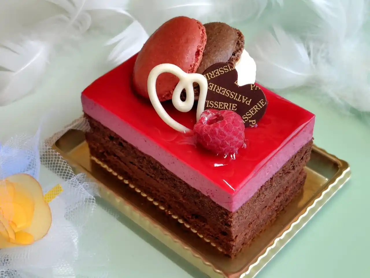 【サフィールホテル稚内】2月限定スイーツ「ルージュ・ショコラ」を販売