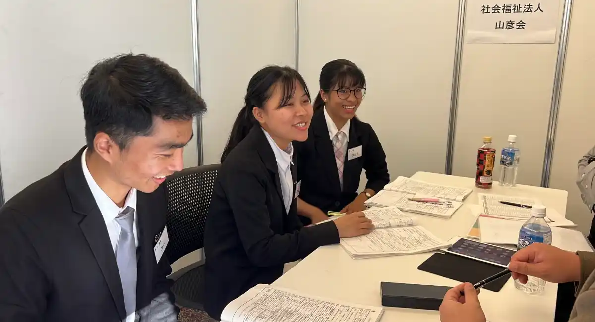 採用内定留学生には、2年間の学費を奨学金としてサポート！外国人介護福祉士合格者数で高い実績を誇るアリス学園が、介護事業者29社参加の説明会・面談会を開催