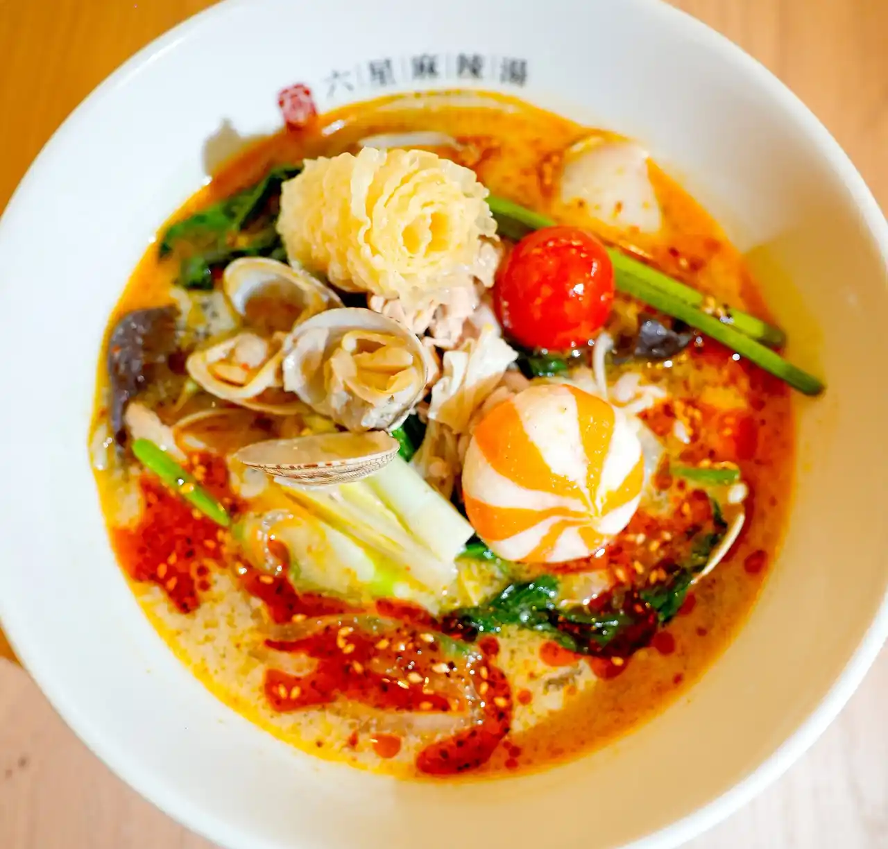 【株式会社LIFEstyle】 麻辣湯専門店『六星麻辣湯 by Sawada』迷ったらコレ！澤田の定番『ヤミツキッ！麻辣湯』が新登場！