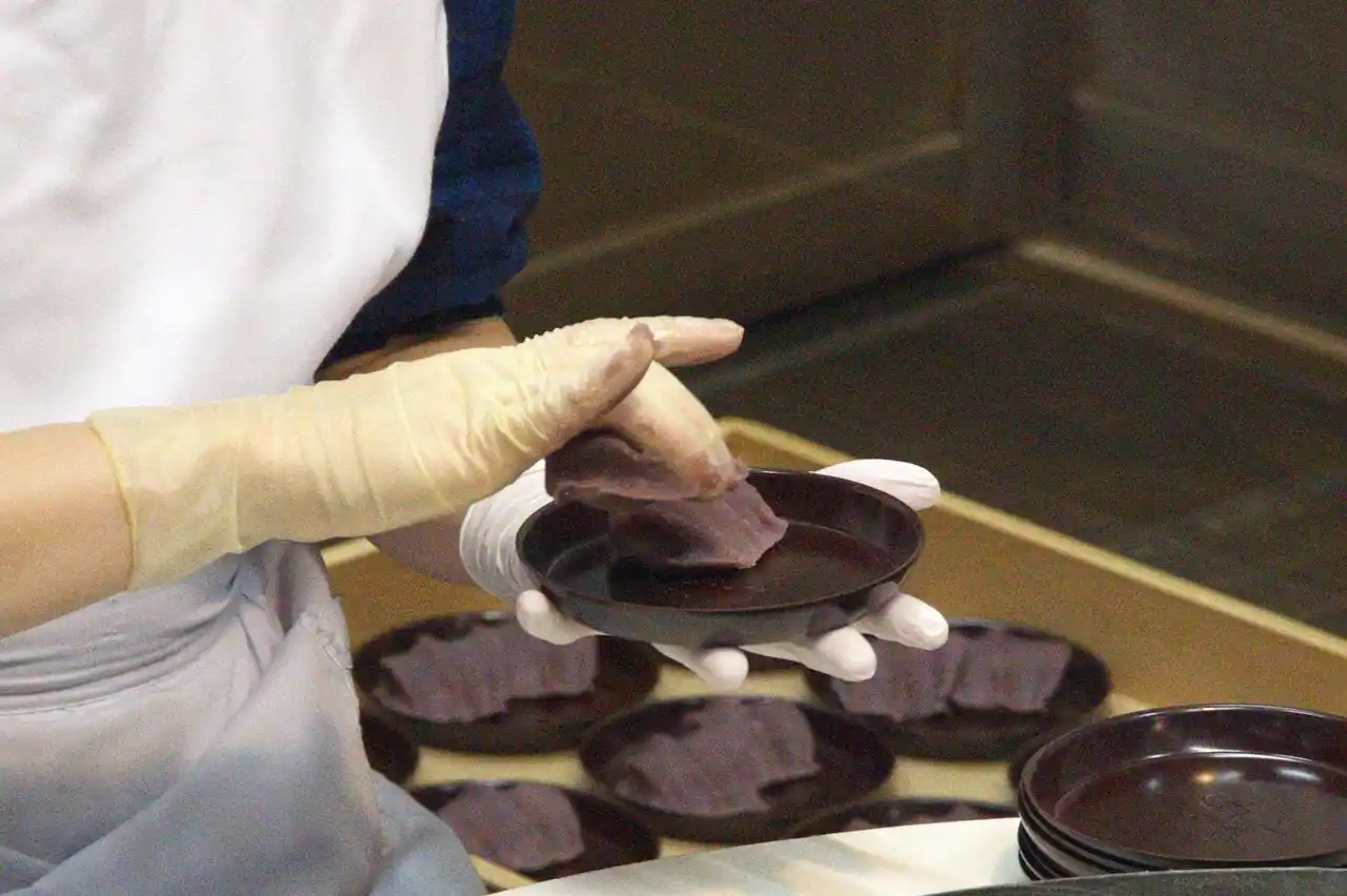 阪急うめだ本店『第11回 時をかけるあん』に出店｜赤福は「赤福餅」実演、五十鈴茶屋はコルネと季節菓子を販売