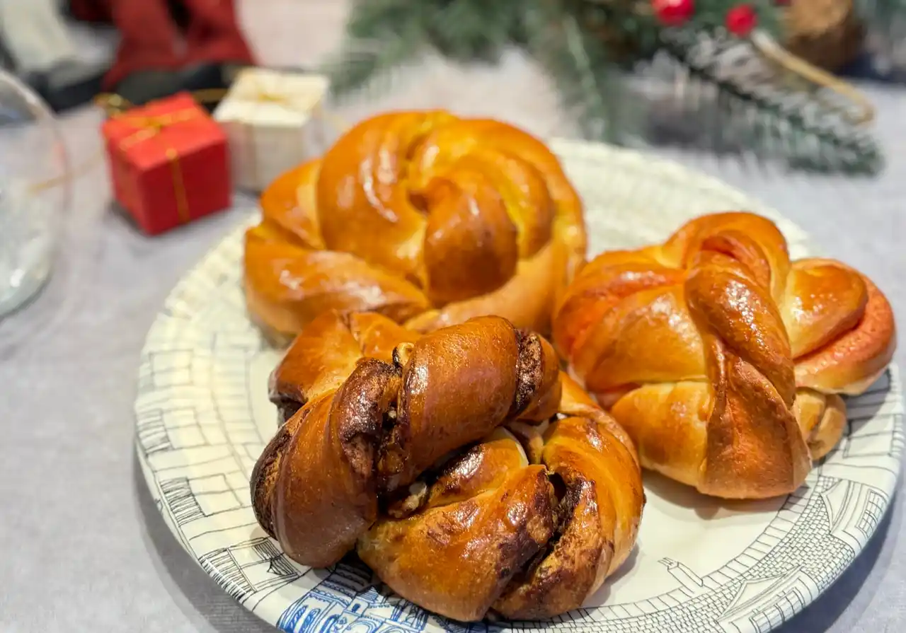 【株式会社メゾン・ランドゥメンヌ・ジャポン】 イスラエル生まれの新作「バブカ」登場。新年を祝うフランス伝統菓子「ガレット・デ・ロワ ショコラ」も - メゾン・ランドゥメンヌのホリデーシーズン