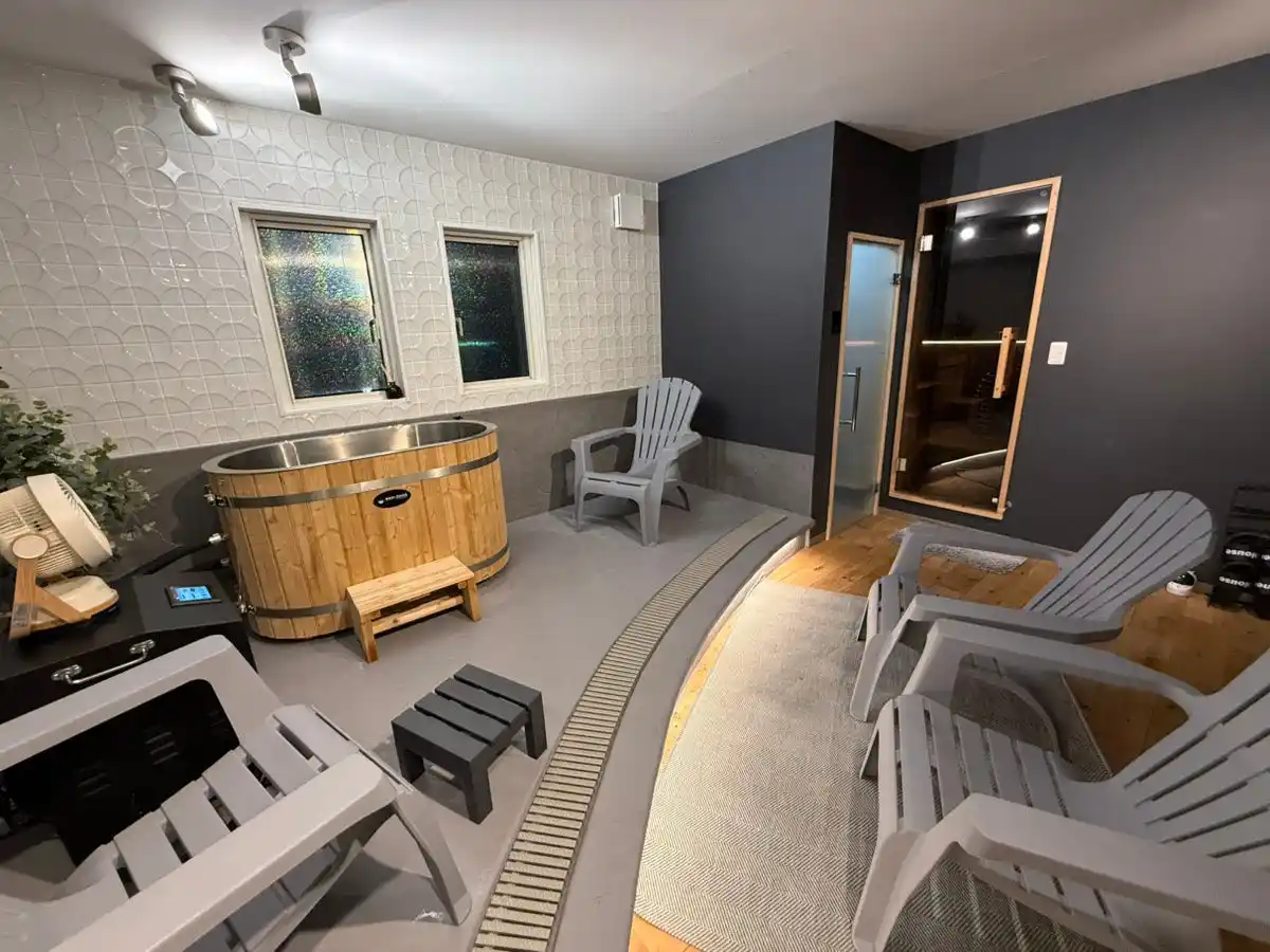 【株式会社湊斗】 水風呂16.5℃とHUUM HIVE18を導入前に体験──民泊・設計向け“失敗しない判断軸”を示すサウナショールーム