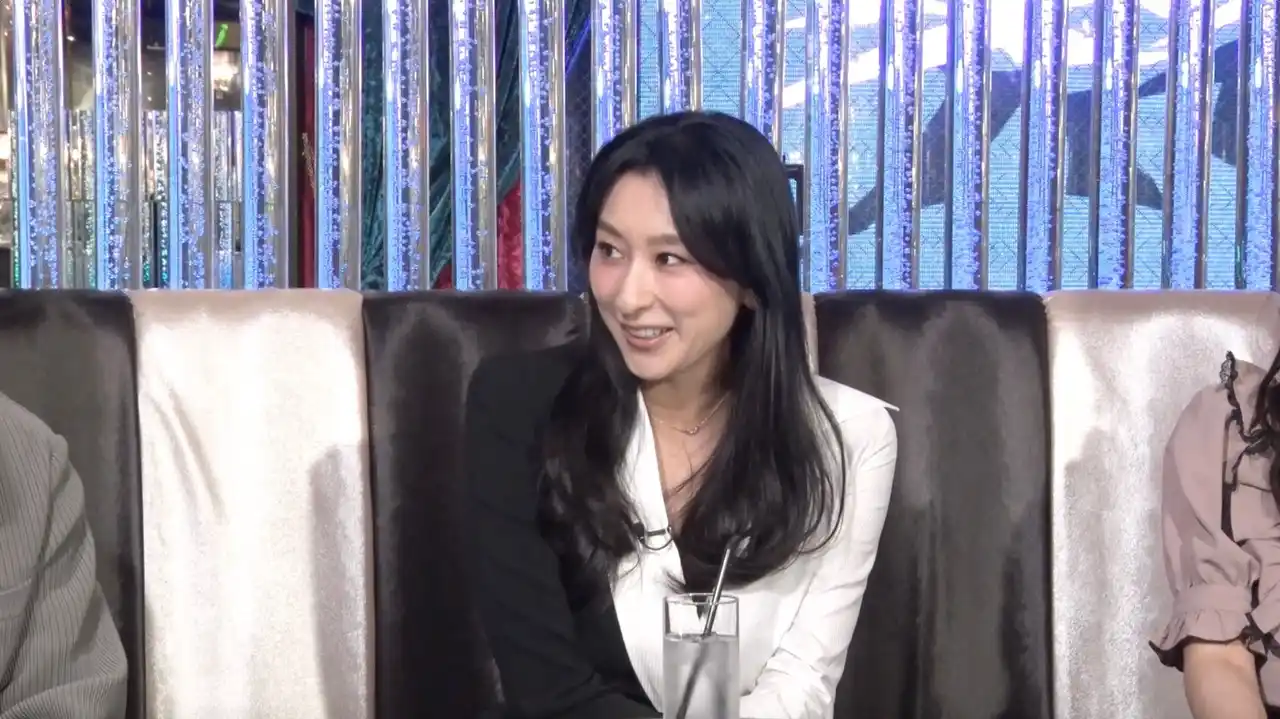 【ABEMA】 『愛のハイエナ season4』#11｜浅田舞、現役選手時代の妹・真央とのライバル関係を明かす「結構バチバチ」／番組収録中に「テキーラ20杯」、酒豪ぶりを明かしたえなこが意外な“飲み仲間”を告白