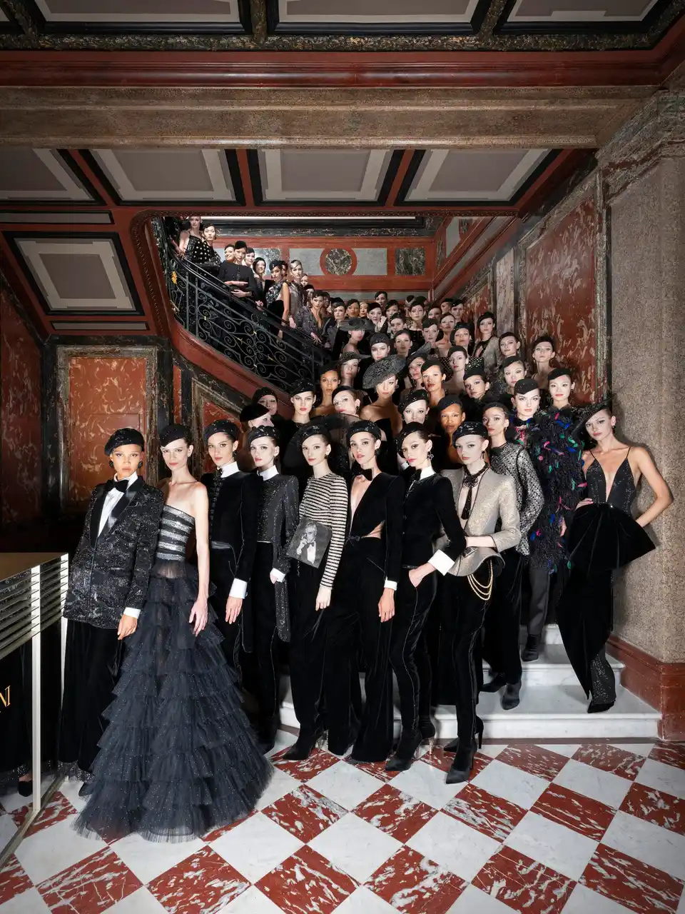 【ジョルジオ アルマーニ ジャパン 株式会社】 【ジョルジオ アルマーニ プリヴェ】2025 秋冬オートクチュールコレクションを発表