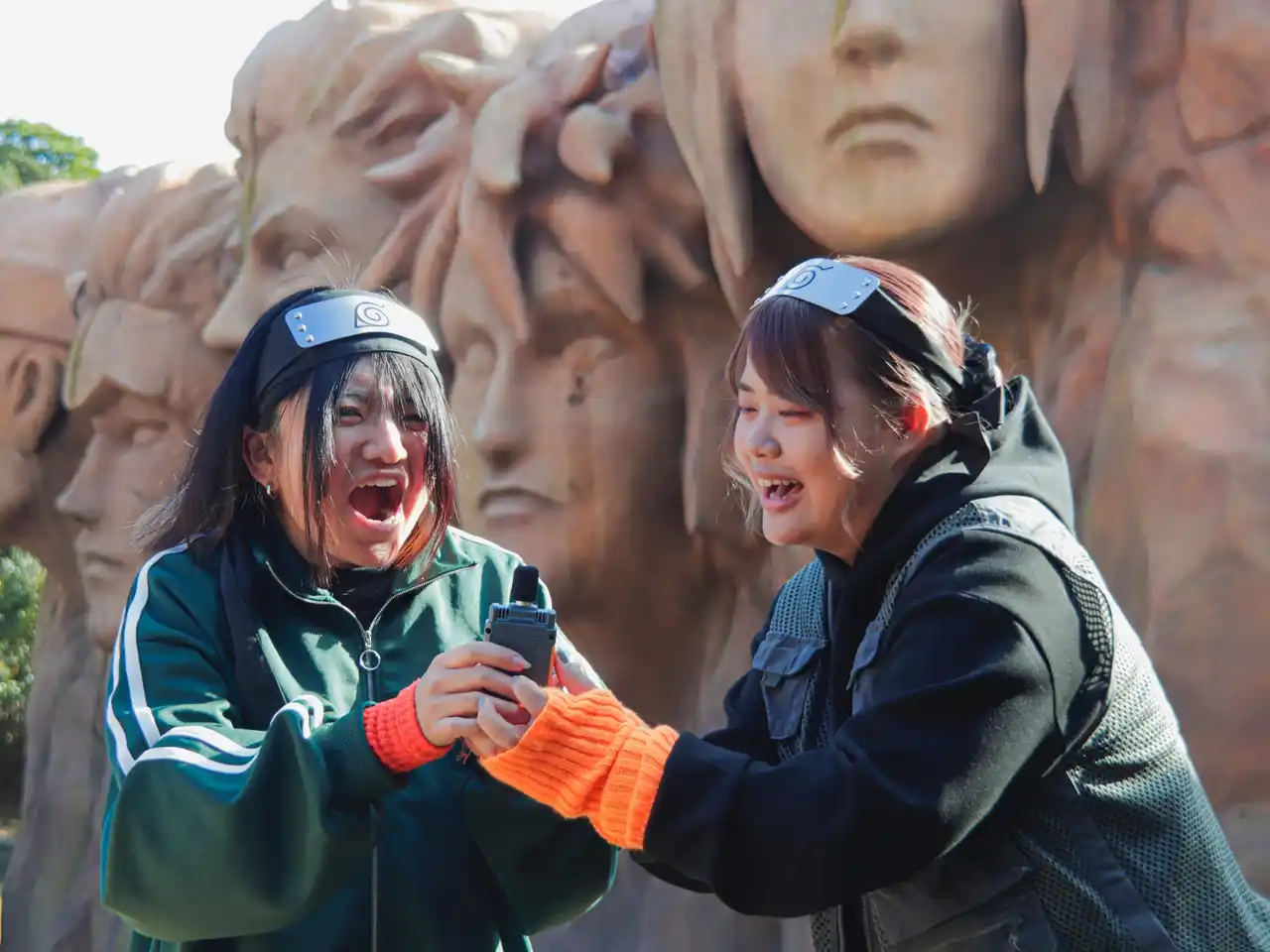 【株式会社ニジゲンノモリ】 年末年始に、あなたの故郷へ“里帰り”『NARUTO＆BORUTO 忍里』　冬の里帰り祭　～参の巻～「ガイ先生を超えろ！青春！大声選手権」