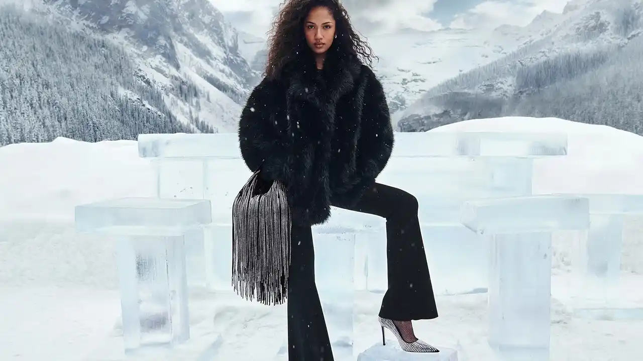 マイケル・コース、ホリデー2025キャンペーンを発表