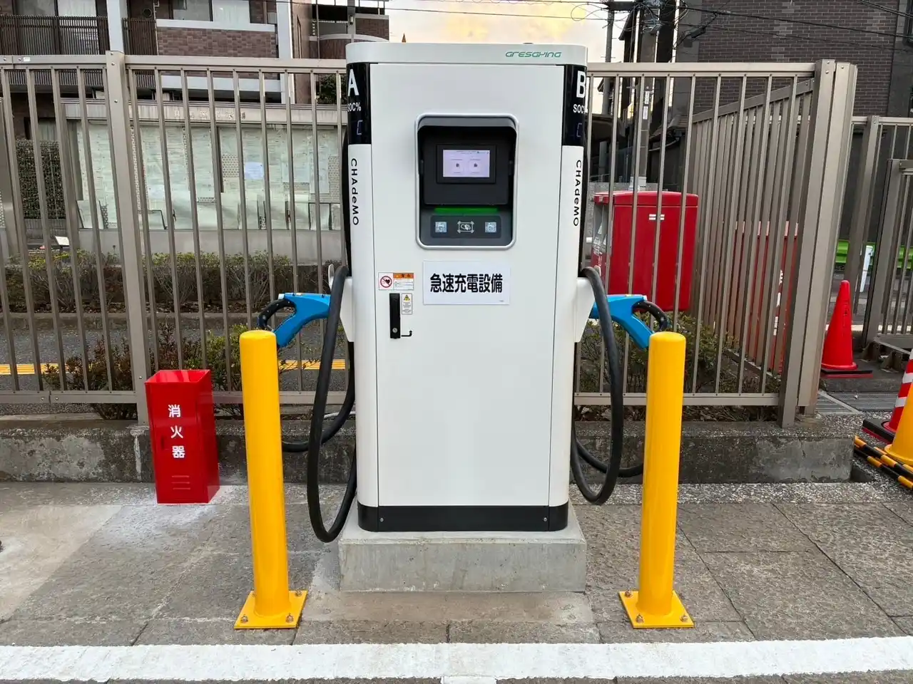 【Eneliver株式会社】 Eneliver、目黒区役所敷地内に設置された超急速EV充電器(23区初)に課金サービスを導入