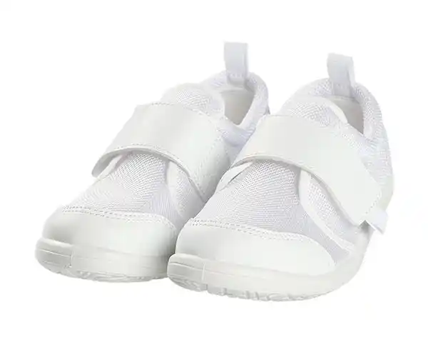 【株式会社西松屋チェーン】 毎日の学校生活を快適に！お子様の足元に寄り添う「1ベルトバレーシューズ」が登場