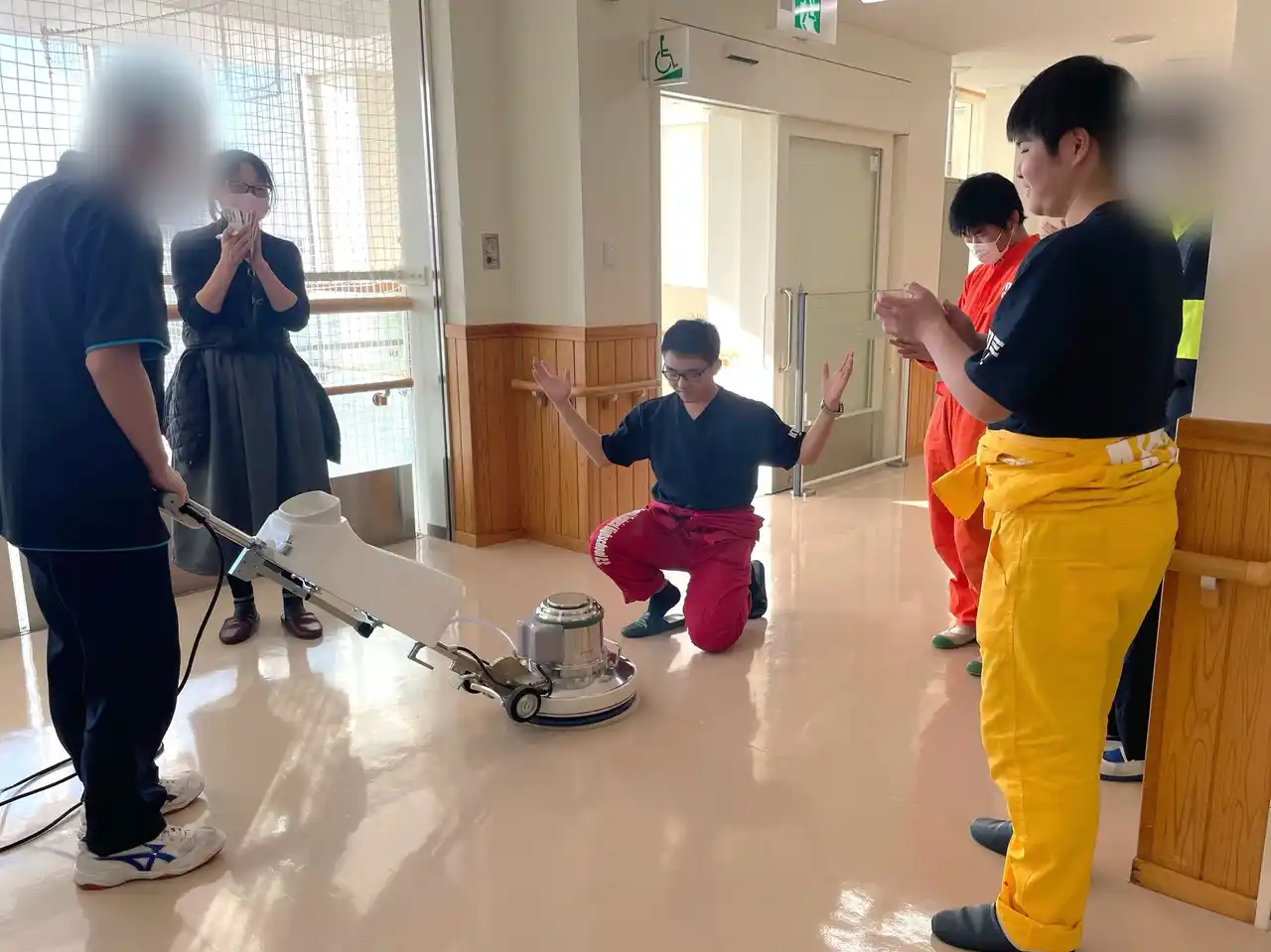 ひまわり特別支援学校・川口工業高校掃除部が交流会ひらく