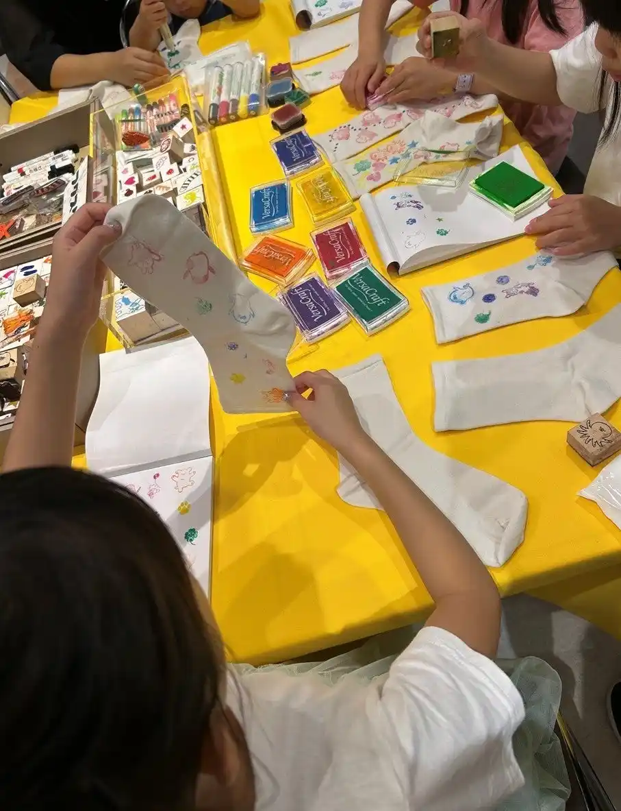 【福助株式会社】 『HANKYU こどもカレッジ』に福助が協力