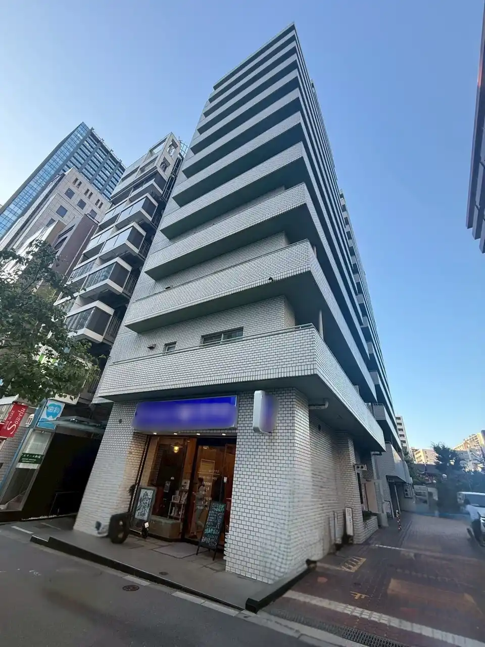 早期売却を実現：西新宿築40年越えマンションを2週間でスピード成約