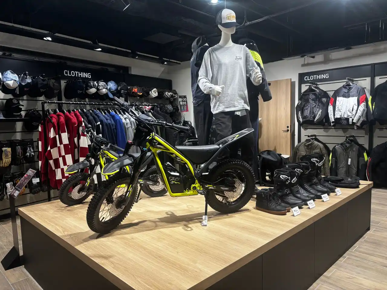 【トライアンフモーターサイクルズジャパン株式会社】 「TXP」シリーズ 全国のトライアンフ正規販売店に入荷・展示開始のお知らせ