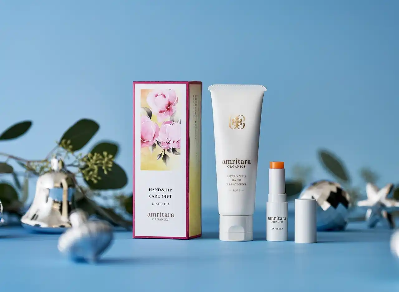 【株式会社AMRITARA】 自分へのご褒美や、大切な人への贈り物に。植物の恵みで手肌と唇を潤す、ハンド&リップケアセット。11/1(土)発売。