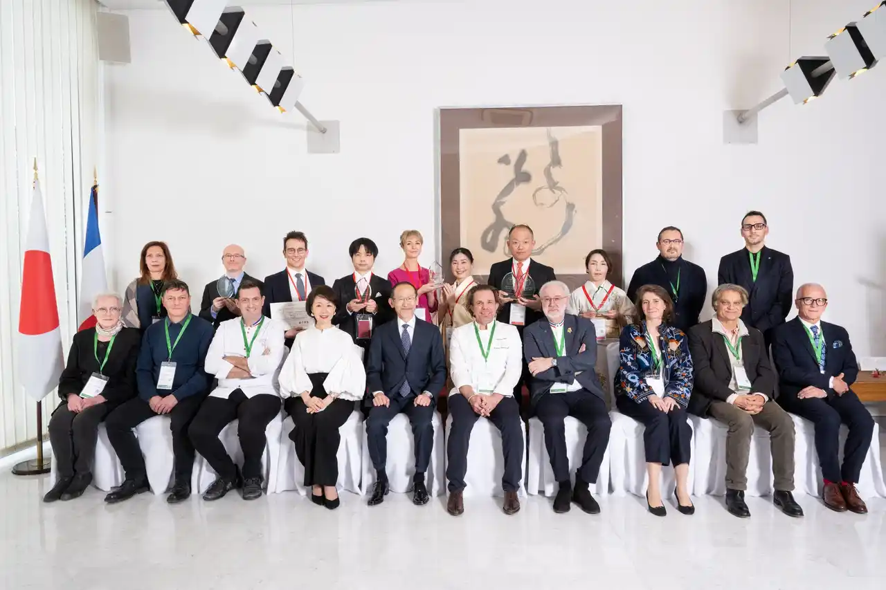 八女伝統本玉露、イギリスで金賞、フランスでも金賞