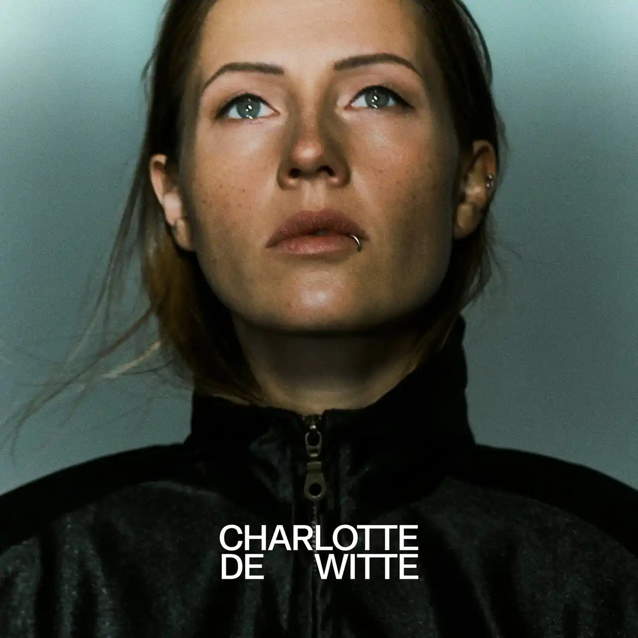 【The Orchard Japan】 "テクノの女王" Charlotte de Witte (シャーロット・デ・ウィット) 、待望のセルフタイトル・デビュー・アルバムを自身のレーベル「KNTXT」よりリリース