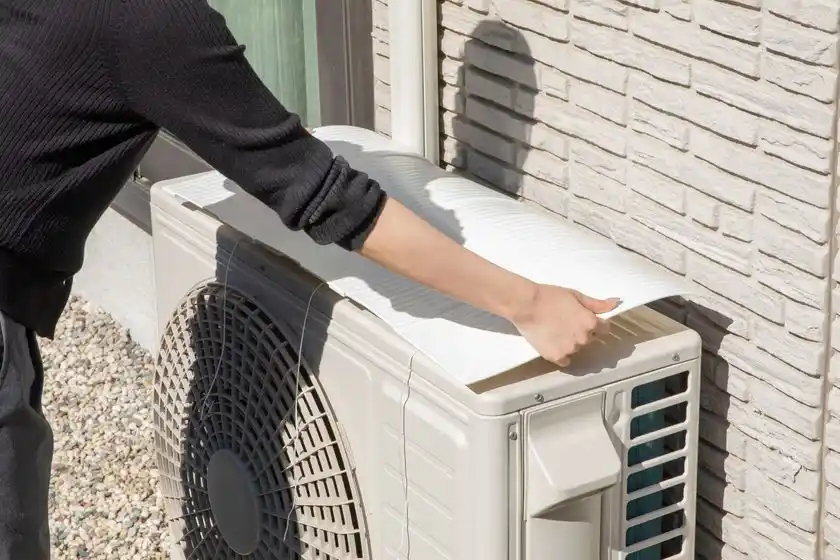 様々なサイズの室外機に対応