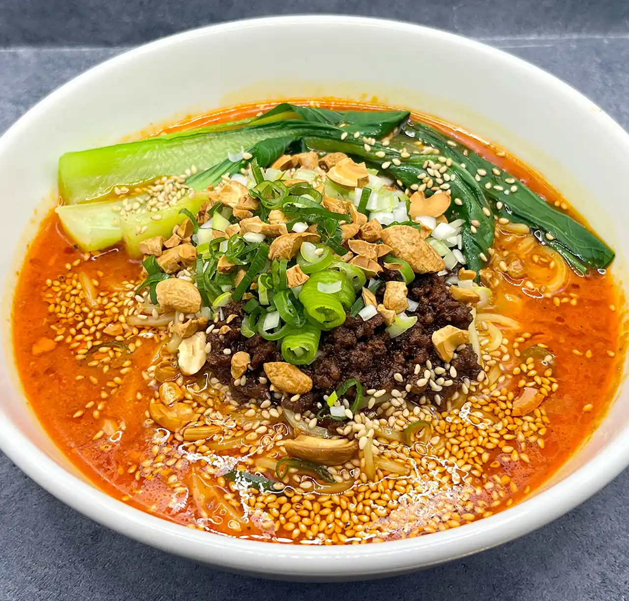 【株式会社LIFEstyle】 麻辣湯専門店『菜彩麻辣湯（サイサイマーラータン）』より“しびれる辛さ” がクセになる『麻辣麻辣』メニューが新登場！