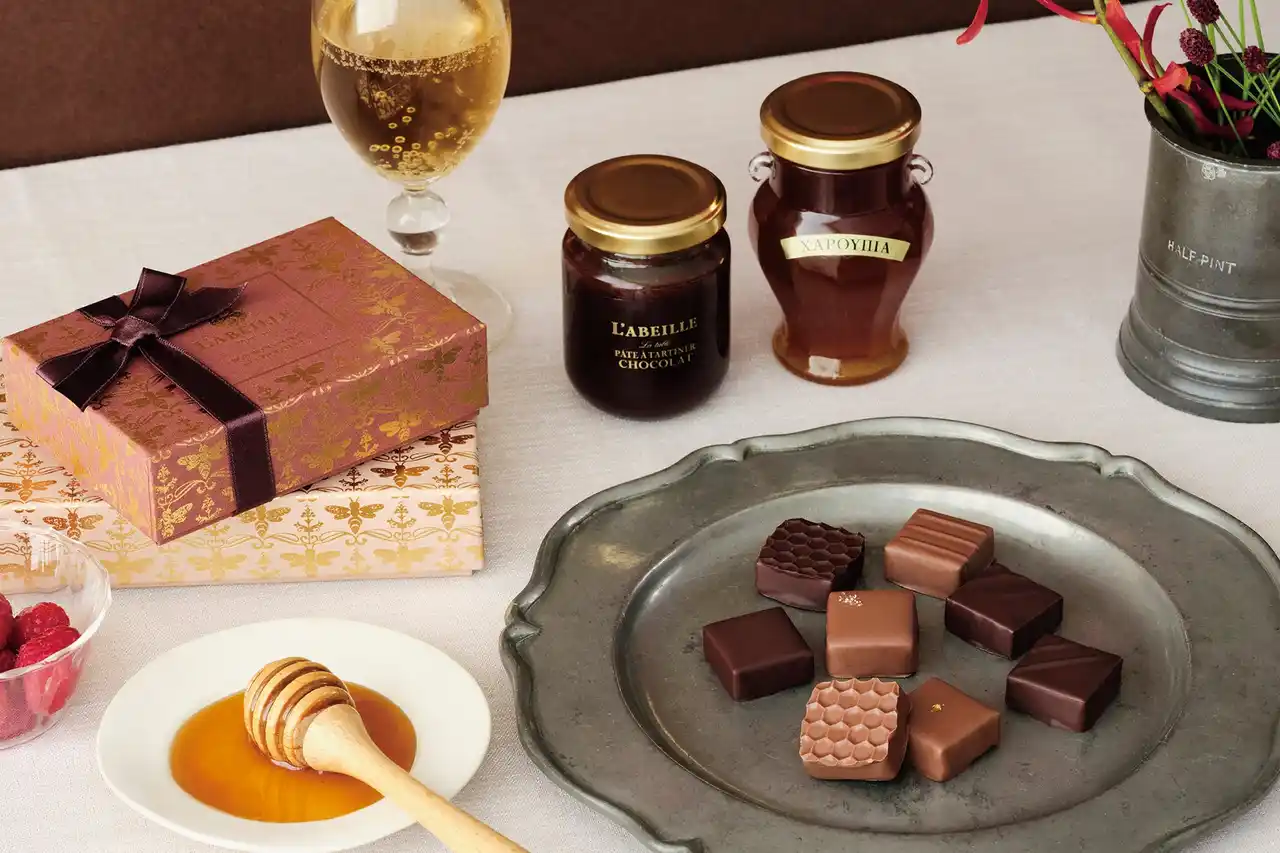 【ラベイユ】バレンタインシーズン限定！世界各国のはちみつの個性を楽しむ「はちみつボンボンショコラ」