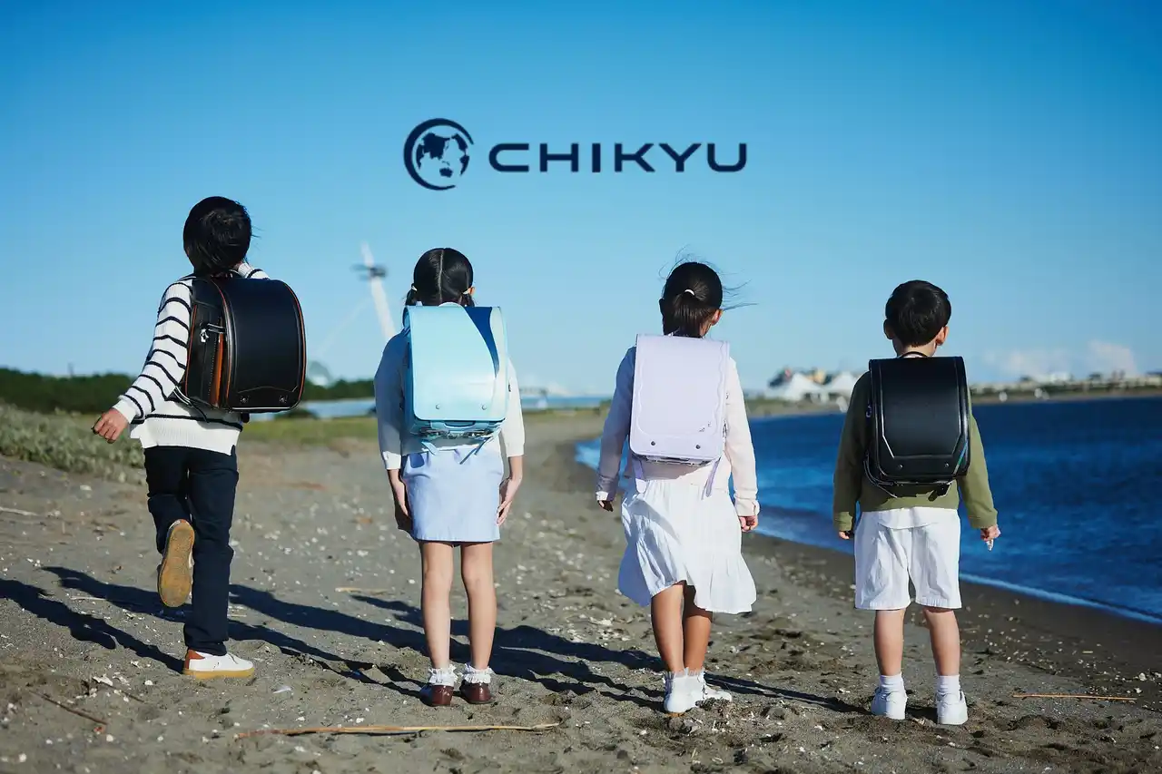 27年度ラインナップ取扱店舗様にて順次展示開始【地球NASAランドセル(R)】