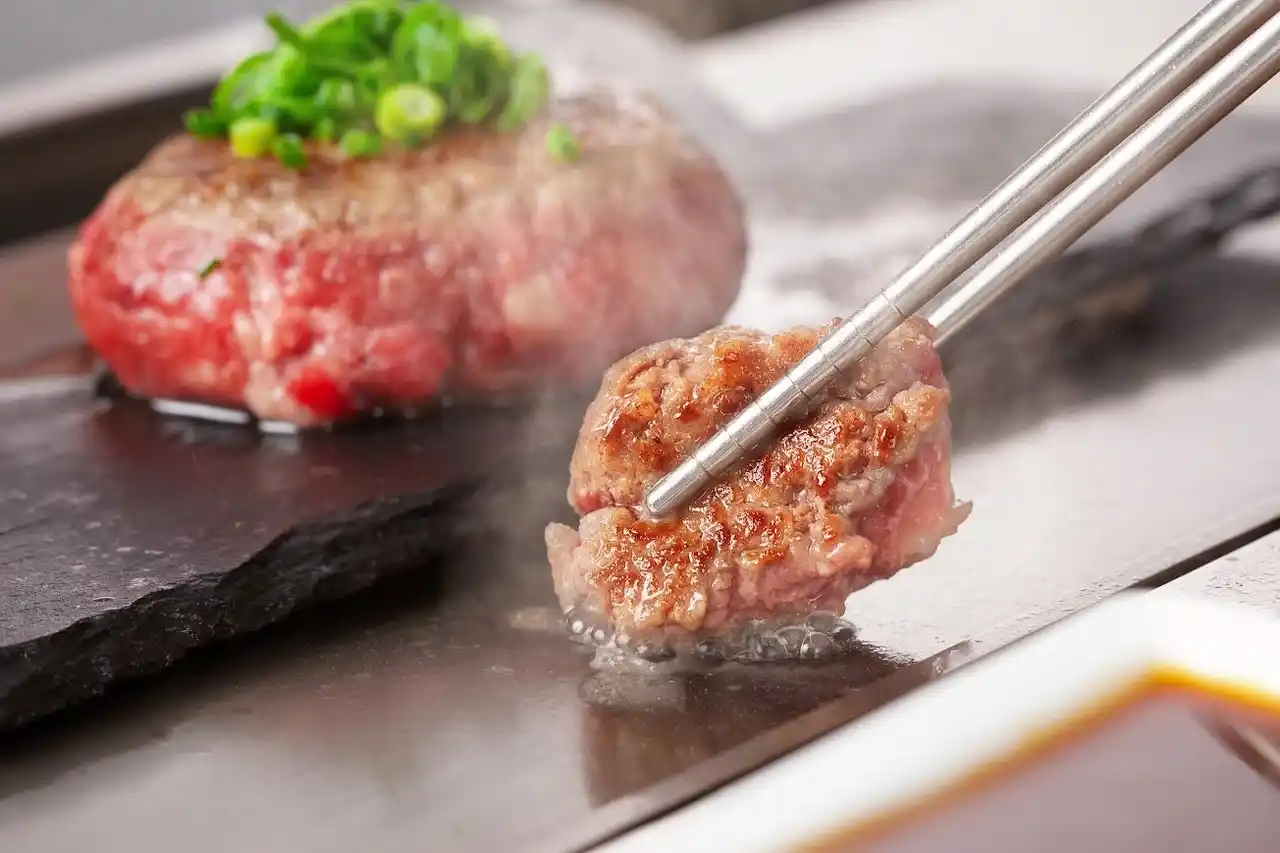 【株式会社ホスピタリティ&グローイング・ジャパン】 アジアにおけるフランチャイズ展開サポートを手掛けるH&G(THAILAND)CO.,LTD.が「極味や」のシンガポールにおけるフランチャイズ展開をサポート