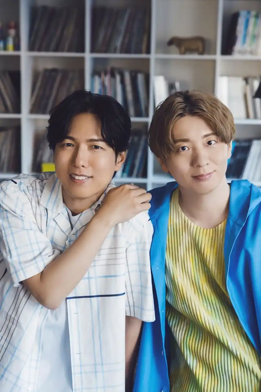 【株式会社東京ニュース通信社】 「桃源暗鬼」共演中の神谷浩史＆木村良平が「TVガイドVOICE STARS vol.35」表紙＆巻頭特集に登場！ にじさんじ加賀美ハヤトの裏表紙＆巻末特集も必見!!