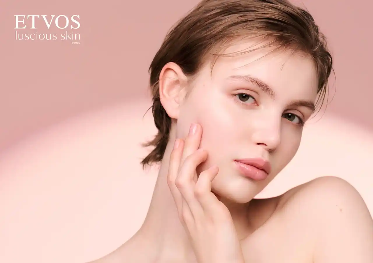 【ETVOS】ベースメイク「ラシャススキンシリーズ」から、ヘア＆メイクアップアーティスト中野明海さん監修色のスキンケアベースや、素肌から輝きを放つ仕上がりを叶えるベースメイクアイテムが登場。