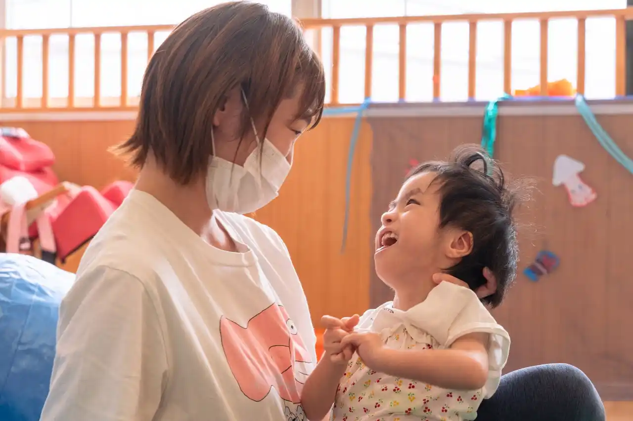 【認定NPO法人フローレンス】 医療的ケア児支援法施行から4年、保育現場の支援者がつながるオンラインコミュニティをオープン