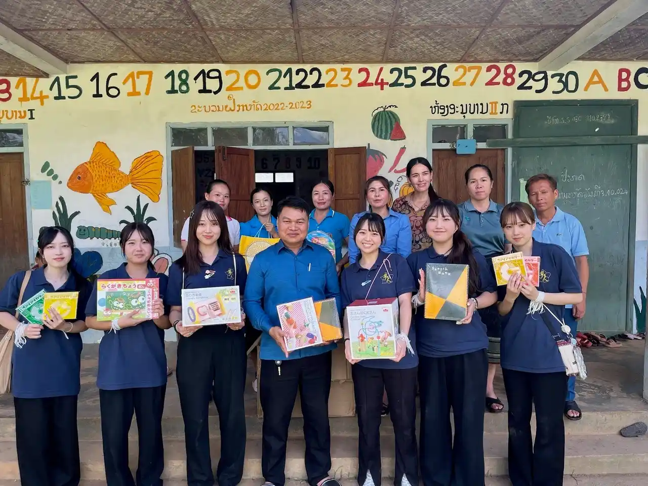 【ラオスのこどもたちを笑顔に】エド・インターが学生団体「夢人-yumenchu-」と連携、活動報告書を受領しました