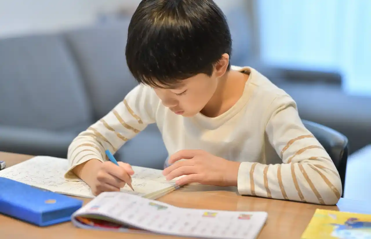 【調査レポート】全国の小学校の夏休みの宿題はどんなものが出されている？