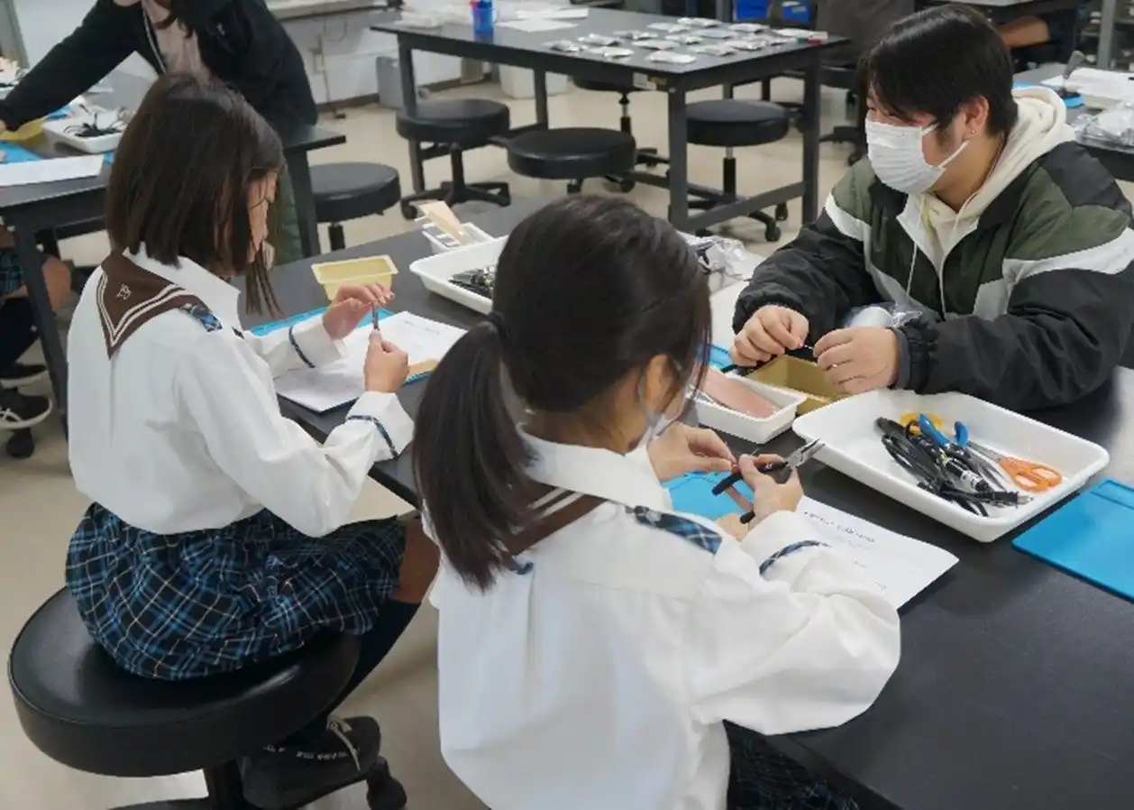 【独立行政法人国立高等専門学校機構】 【木更津高専】Girls Going Techコンピューターの世界を知ろう！in千葉を開催しました。（2025.11.15(土)）