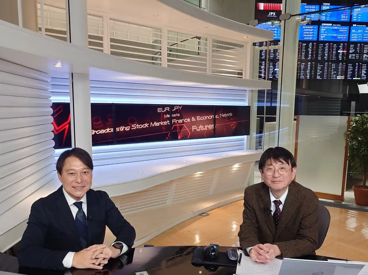【株式会社フーバーブレイン】 ストックボイス「東京マーケットワイド」代表輿水出演