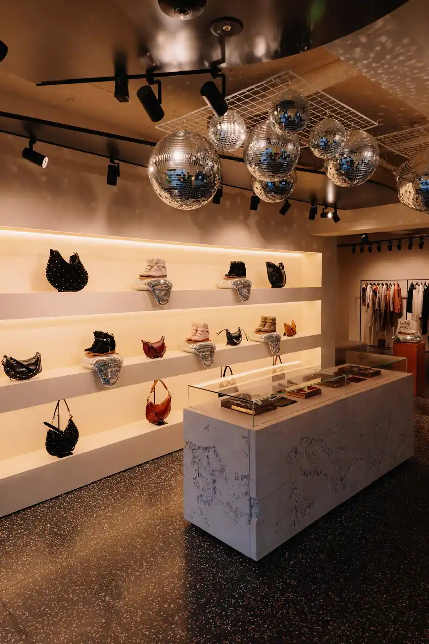 ISABEL MARANT、アイコニックな「BEKETT」復活を記念し 　東京でインティメイトディナー＆インストアイベントを開催