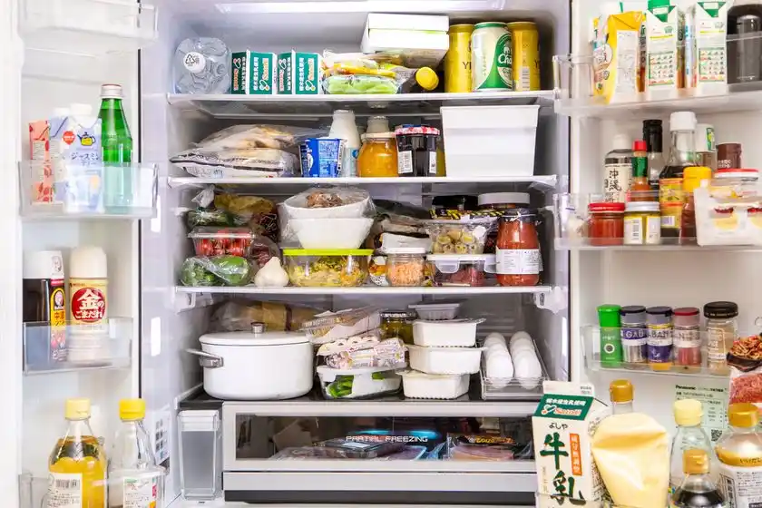 ＼夏の電気代節約には「冷蔵庫7割収納」がカギ／常温保存可能なロングライフ牛乳の活用で賢いストックを始めよう！夏に食べたい簡単“牛乳”レシピも大公開！