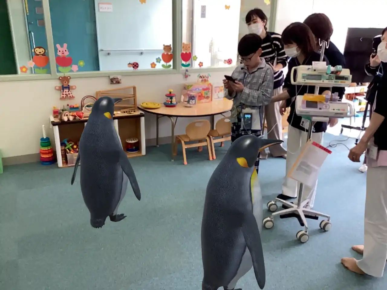 横須賀市立総合医療センターに「ARどうぶつえん」を常設導入