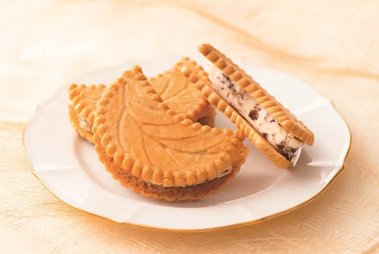 【京都・バイカル】限定復活！注目を集めた人気のバターサンド「サブレーズンサンド」が、9月に数量・期間限定で登場