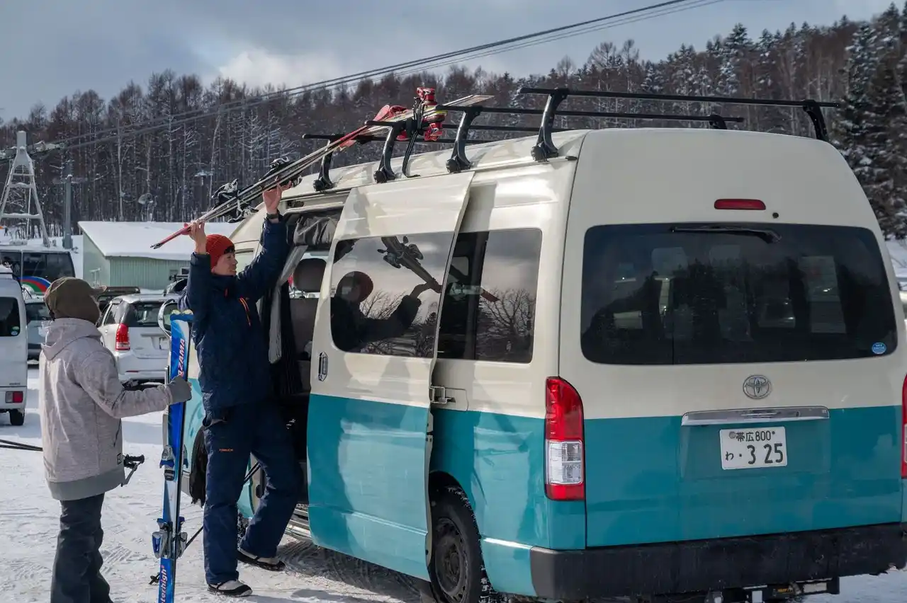 【2泊以上で1万円特典】新千歳空港発｜レンタカーで巡る北海道スキー旅（トマム・富良野）モデルコース公開