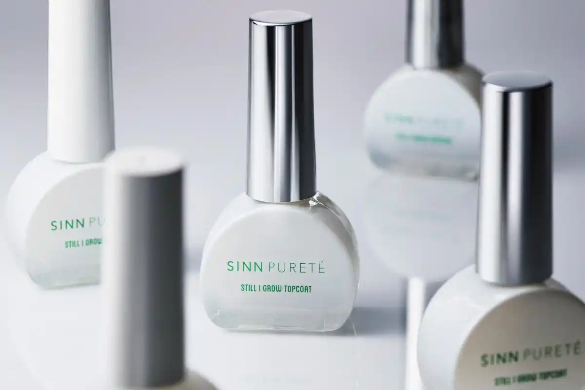 SINN PURETEの香り×ネイルアーティスト高野尚子監修。指先で楽しむ、香りのレイヤリング。高浸透ネイルオイル＆速乾フレグランスコートが誕生