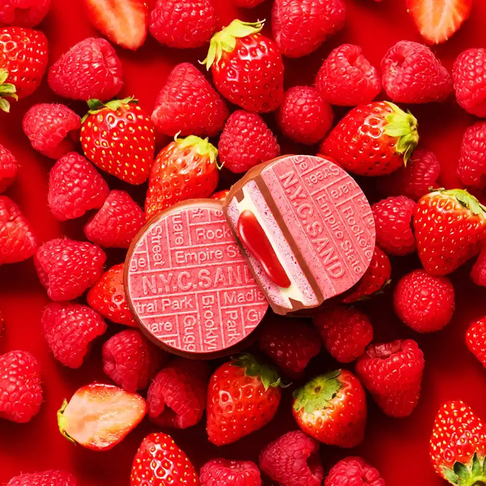 大丸札幌店「ショコラプロムナード」にとろとろキャラメルで人気の〈N.Y.C.SAND〉が今年も登場！新作「N.Y.ラズベリーキャラメルサンド＆Wチョコレート」も数量限定販売