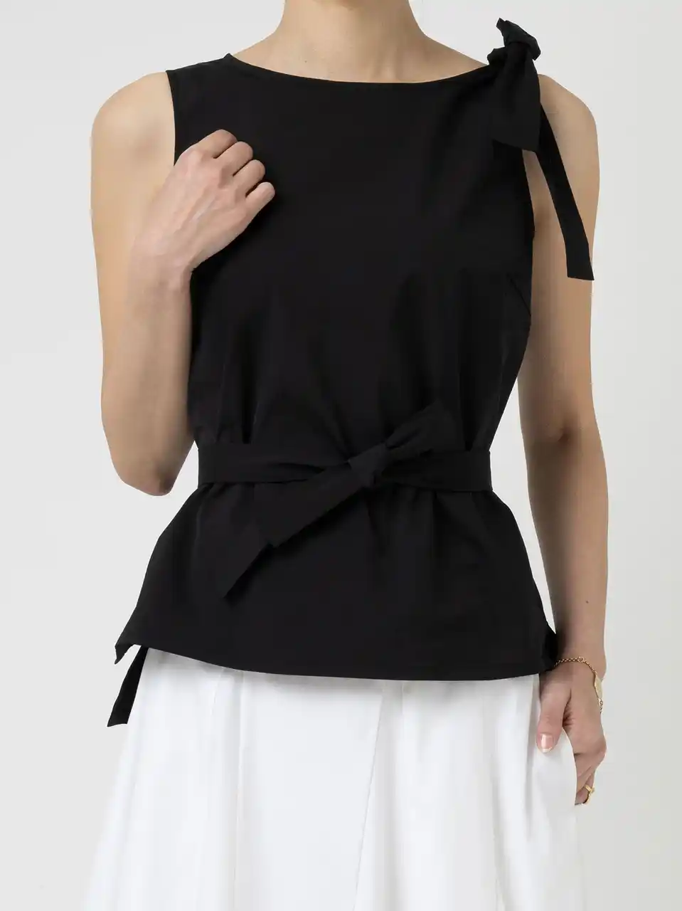 【#CHEERS205】作家浅見帆帆子が手掛ける新作トップス登場