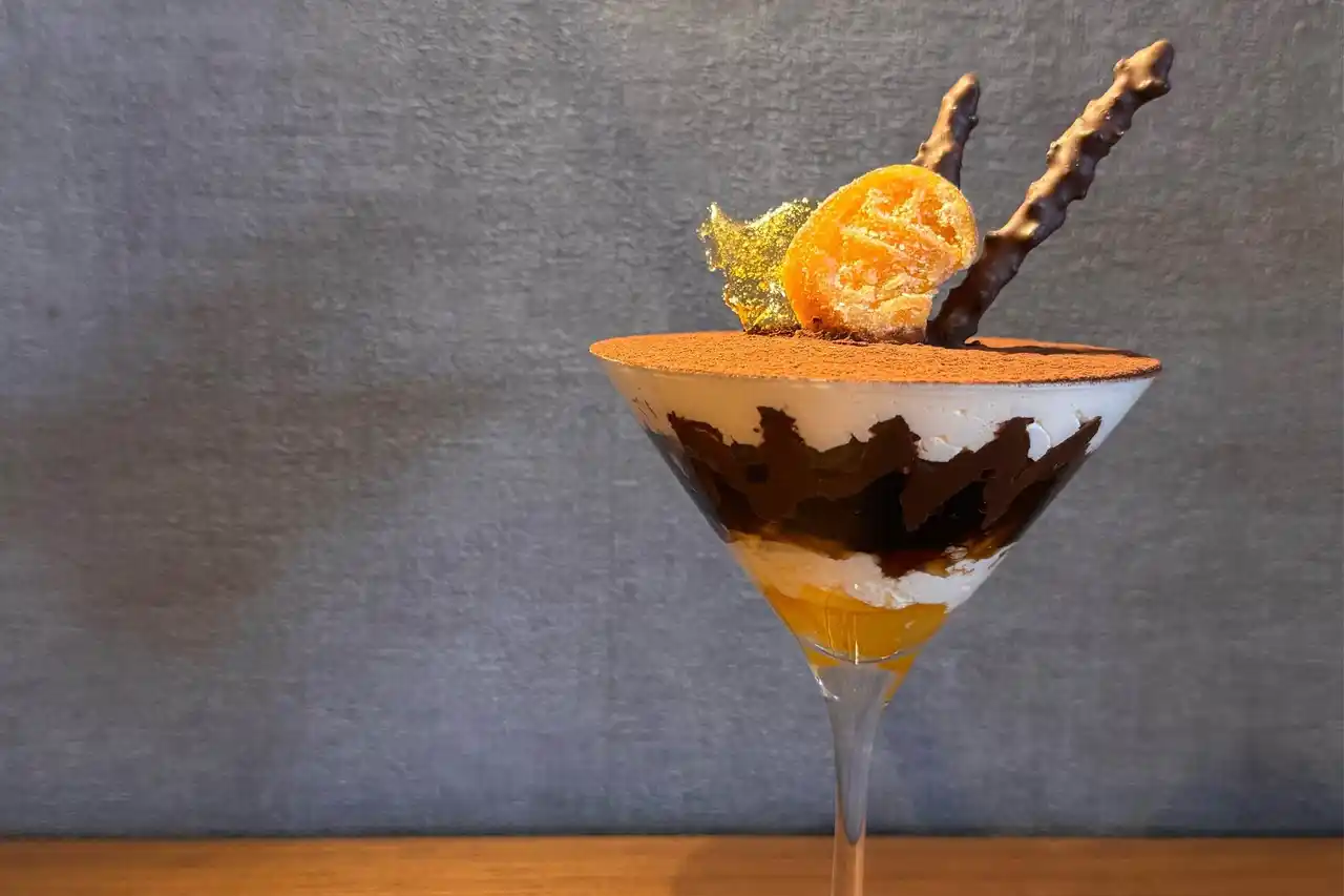 【バレンタイン×温泉宿】大人のティラミスパフェが新登場！食事の〆はバーでスイーツなひとときを｜2026年2月13日（金）～15日（日）